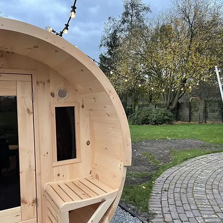 De Kastanje 5-persoons Met Overdekte Lounge En Hottub, Barrelsauna, Stoomsauna, Ligbad, Sunshower, Wifi *