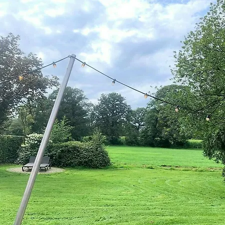 Casa vacanze De Kastanje 5-persoons Met Overdekte Lounge En Hottub, Barrelsauna, Stoomsauna, Ligbad, Sunshower, Wifi Lievelde