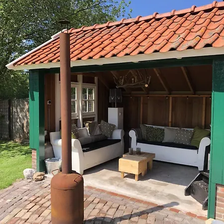De Kastanje 5-persoons Met Overdekte Lounge En Hottub, Barrelsauna, Stoomsauna, Ligbad, Sunshower, Wifi Dom wakacyjny *