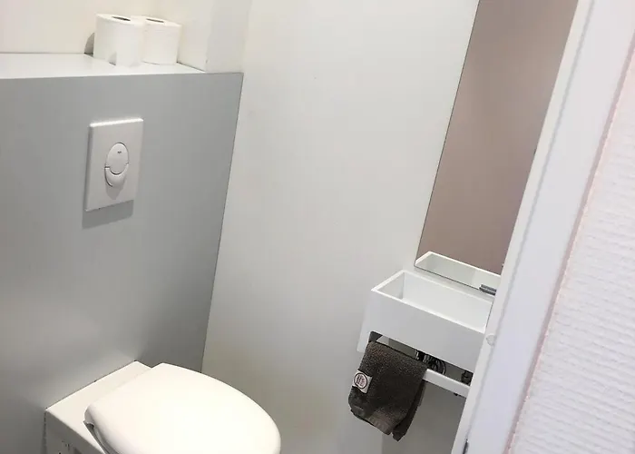 Сasa de vacaciones De Kastanje 5-persoons Met Overdekte Lounge En Hottub, Barrelsauna, Stoomsauna, Ligbad, Sunshower, Wifi