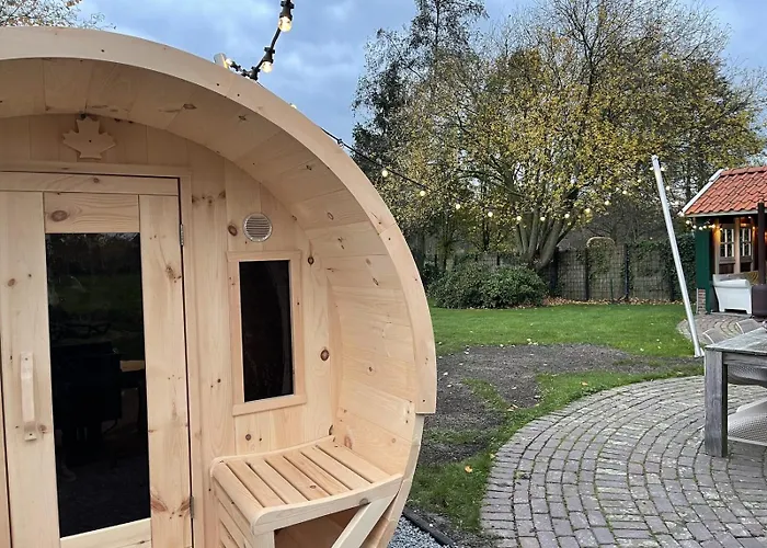 De Kastanje 5-persoons Met Overdekte Lounge En Hottub, Barrelsauna, Stoomsauna, Ligbad, Sunshower, Wifi *