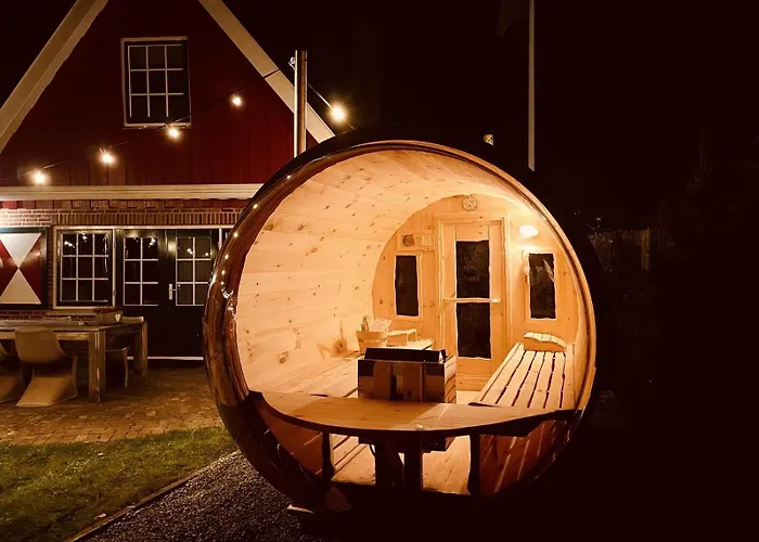 Сasa de vacaciones De Kastanje 5-persoons Met Overdekte Lounge En Hottub, Barrelsauna, Stoomsauna, Ligbad, Sunshower, Wifi Lievelde