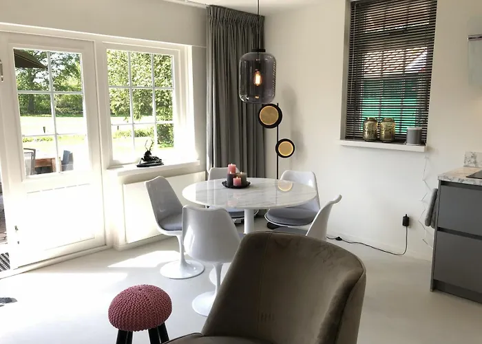 Сasa de vacaciones De Kastanje 5-persoons Met Overdekte Lounge En Hottub, Barrelsauna, Stoomsauna, Ligbad, Sunshower, Wifi